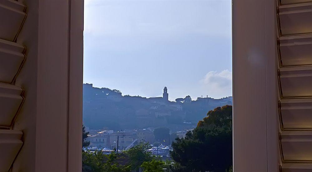 Hotel Kinda Castiglione della Pescaia Buitenkant foto