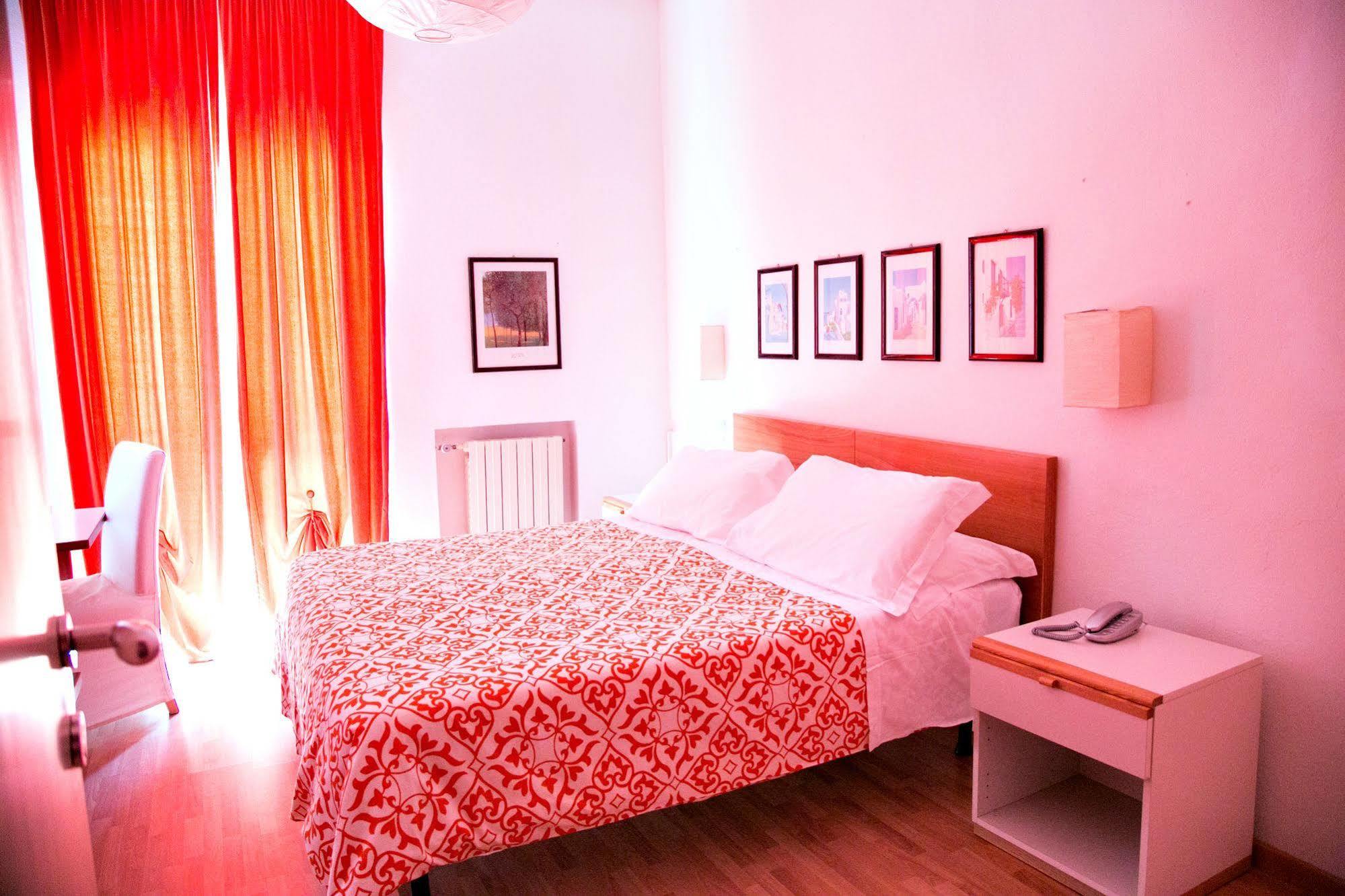 Hotel Kinda Castiglione della Pescaia Buitenkant foto