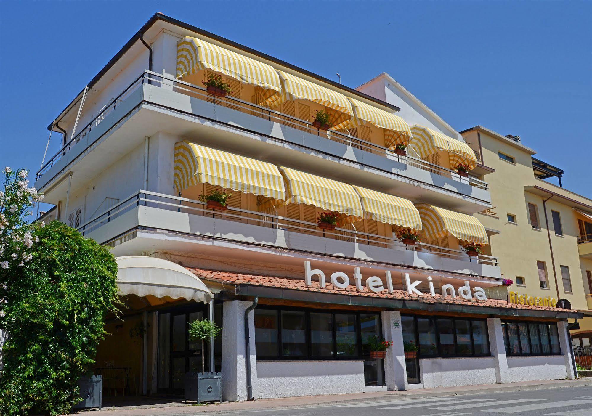 Hotel Kinda Castiglione della Pescaia Buitenkant foto