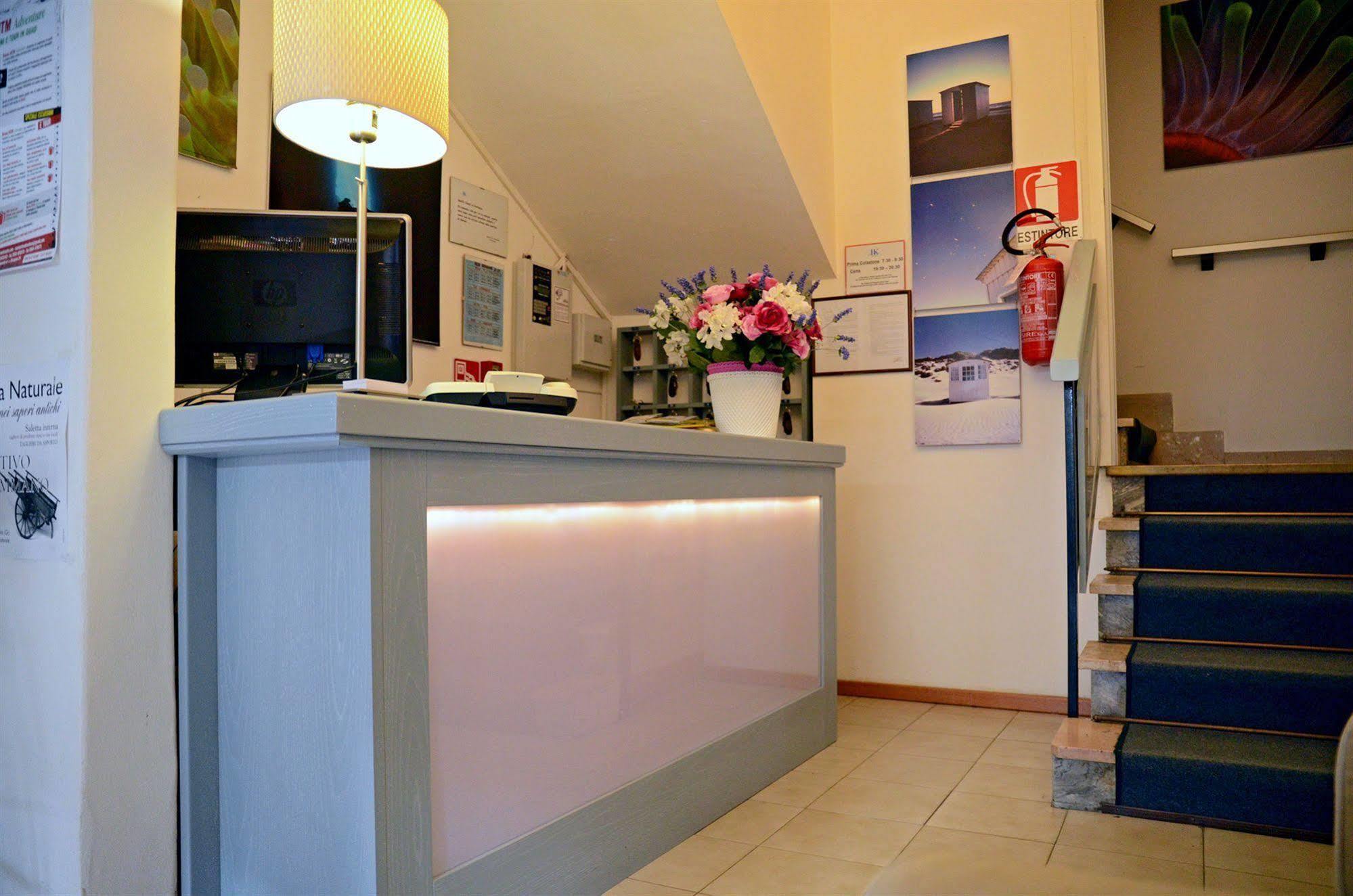 Hotel Kinda Castiglione della Pescaia Buitenkant foto