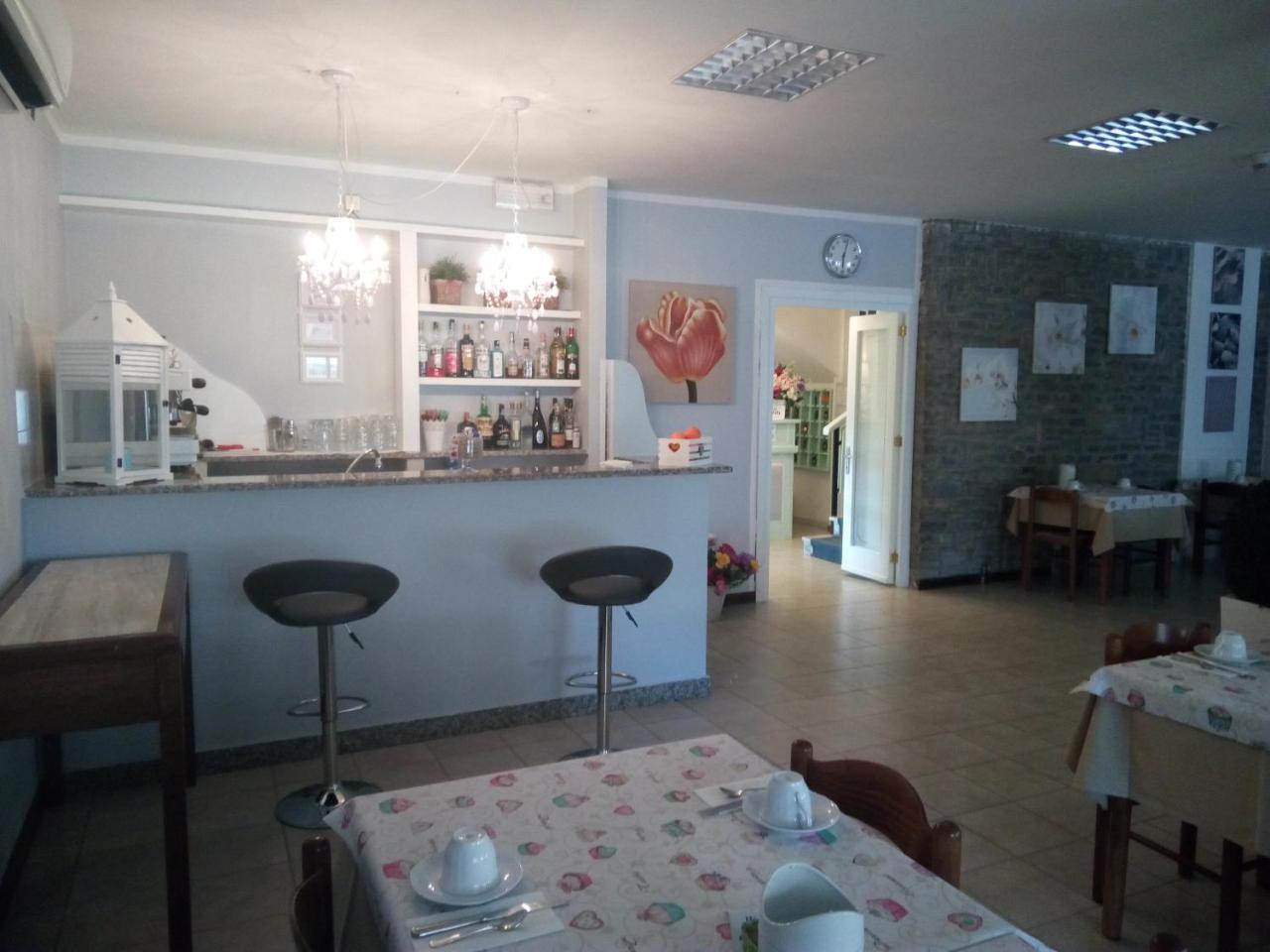 Hotel Kinda Castiglione della Pescaia Buitenkant foto
